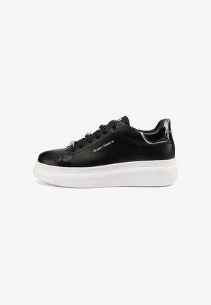 Queen Helena, X35-4 - Sneakers basse - nero