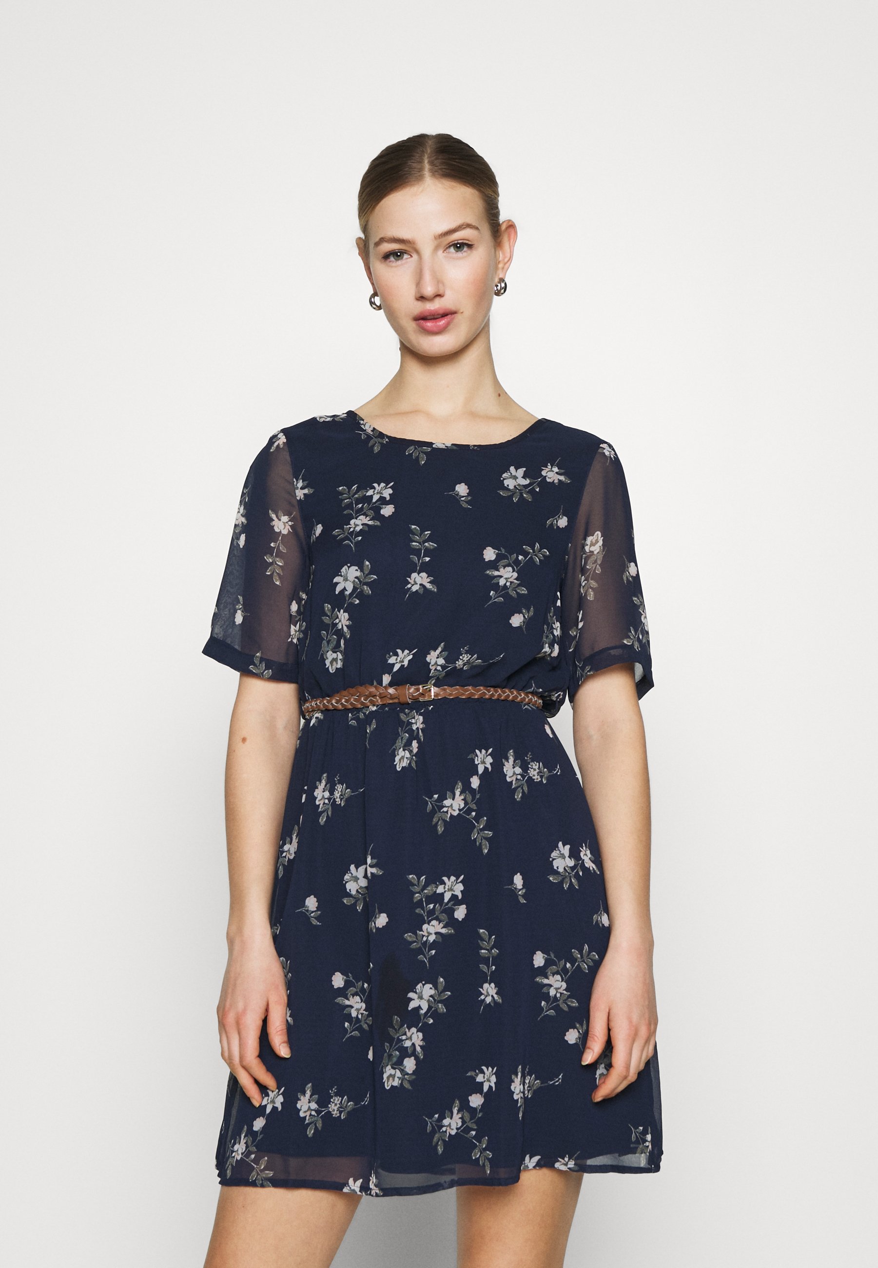Vero Moda Vmfallie Belt Dress Day Dress Navy Blazer Newhallie Dark Blue Zalando Co Uk