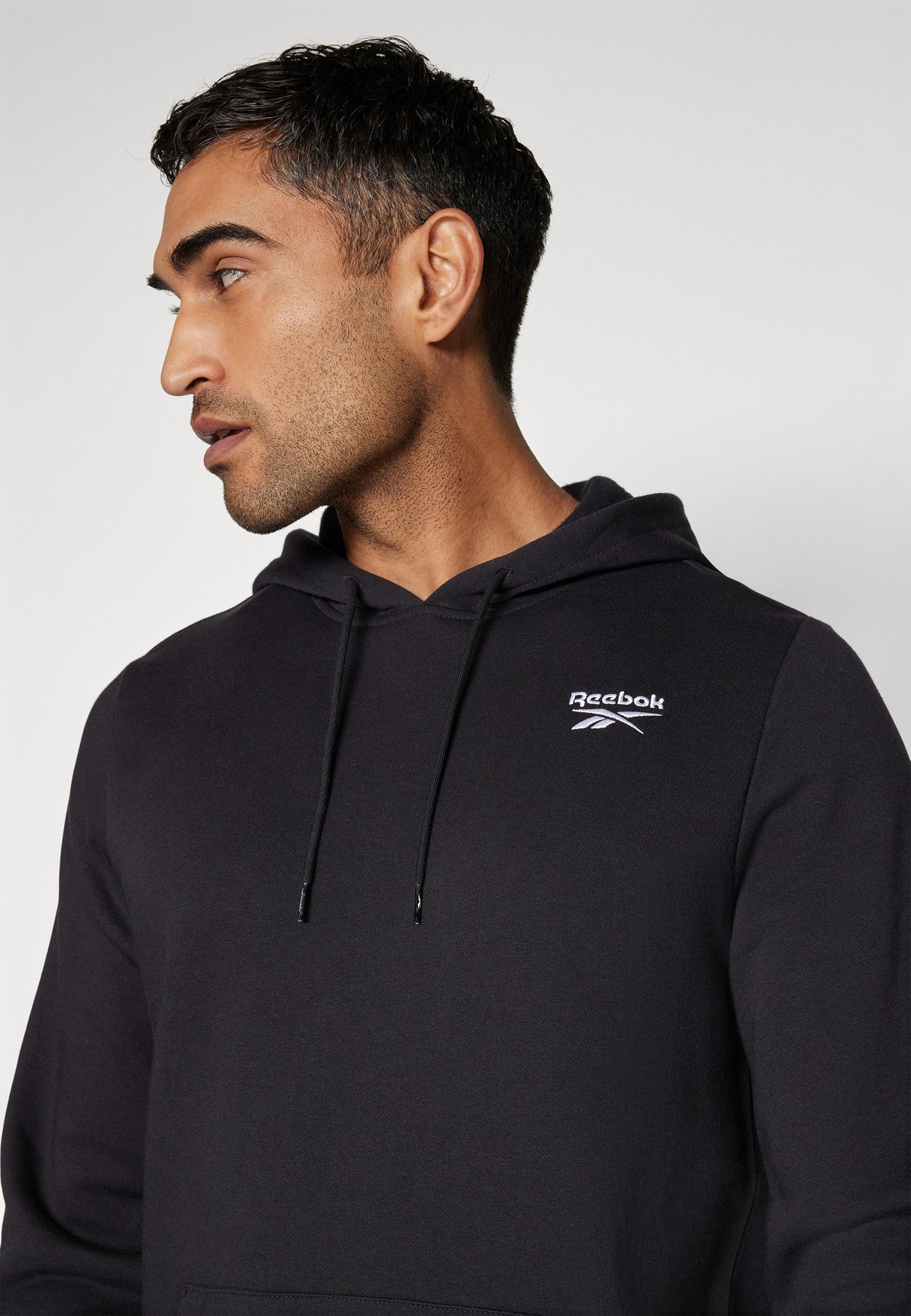 IDENTITY SMALL LOGO HOODIE