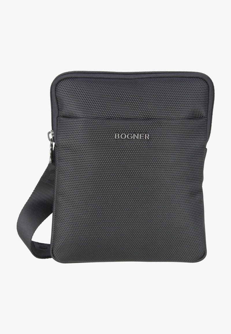 Borsa a spalla nera con texture, chiusura con zip, tasca frontale e tracolla regolabile. Caratterizzata dal logo "BOGNER" in argento sulla parte anteriore.