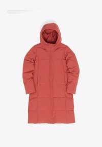 Unselected, marsala