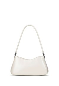 Sac à main en simili cuir blanc avec une forme courbée, poignée courte et accents en métal argenté. Texture lisse avec un léger éclat.