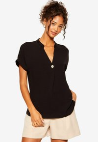 Friends Like These V NECK ROLL SLEEVE BUTTON - Blūze - black