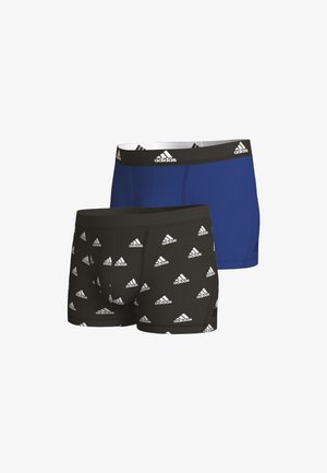 Deux paires de boxers pour hommes : l'une bleu uni, l'autre noire avec des logos Adidas blancs en motif répétitif. Tissu doux, ceintures élastiques.