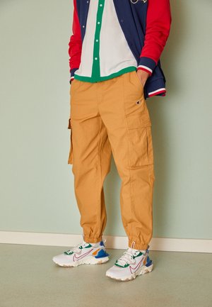 Pantalones cargo - beige