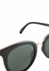 Next Napszemüvegek - black