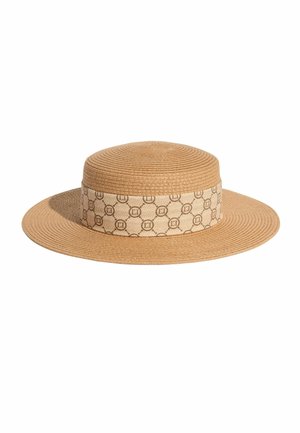 Breitkrempiger Strohhut in Hellbraun mit einem gemusterten beigen Band, das ineinandergreifende kreisförmige Logos zeigt.