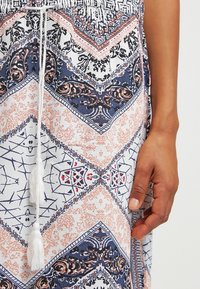 Object Robe de jour - off-white