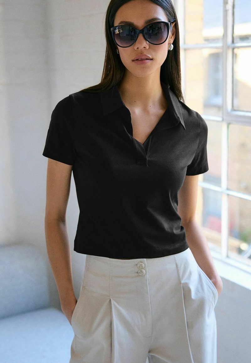 Next REGULAR FIT czarny