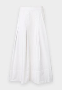 Άσπρο παντελόνι με φαρδύ πόδι, πιέτες και ψηλή μέση, κατασκευασμένο από ελαφρύ ύφασμα.