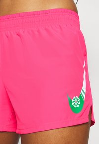 Nike Performance Pantalón corto de deporte - pink