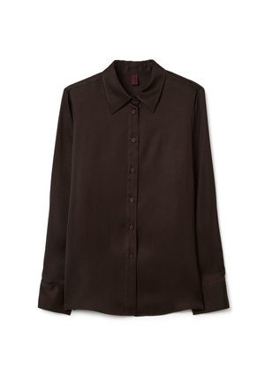 Camicia a maniche lunghe marrone scuro con colletto a punta, chiusura frontale con bottoni e tessuto liscio e leggero. Presenta un orlo dritto e polsini.