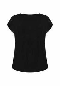 Czarny top z krótkim rękawem i okrągłym dekoltem, wykonany z miękkiego materiału, o luźnym kroju i gładkiej fakturze. Widok od tyłu ukazuje prostą linię dołu.