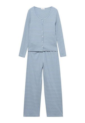 Hellblau gestreifter Schlafanzug aus weichem Stoff. Verfügt über ein Langarmoberteil mit Knöpfen und eine weit geschnittene Hose.