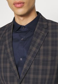 Isaac Dewhirst THE FASHION SUIT NOTCH - Κοστούμι - navy