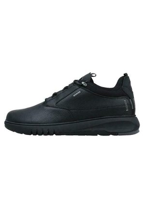 U16APA - Sneaker low - black