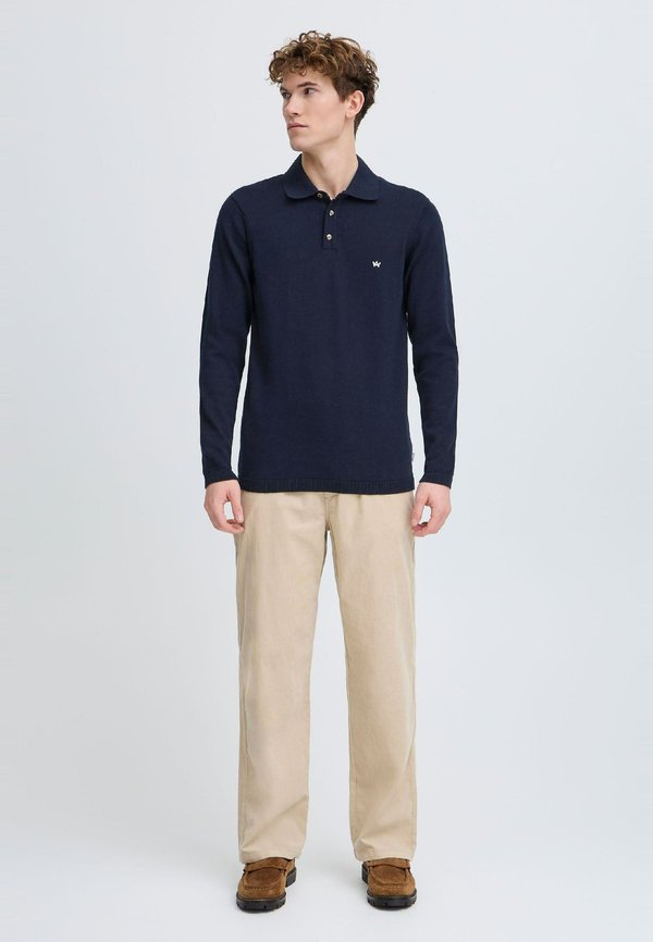 Jumper - sky captain4