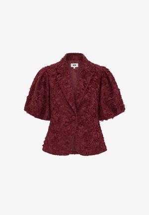 Vīna sarkana teksturēta žakete ar īsām piepūstām piedurknēm, vienu pogu aizdarei, izgrieztām atlokiem un priekšējām ielaidnēm kabatām.