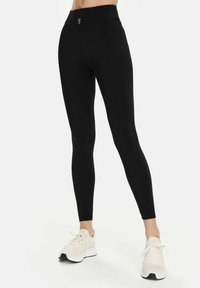 Unselected, black