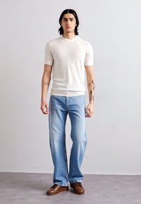 Emporio Armani MAGLIA - Basic póló - bianco latte
