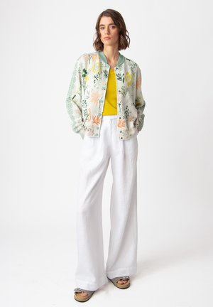 JACQUARD FLORAL PATTERN - Bombertakki - white