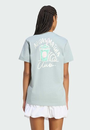 adidas Sportswear, ADIDAS SPORTSWEAR FOOD LOOSE GRAPHIC T-SHIRT - T-shirt imprimé - sage