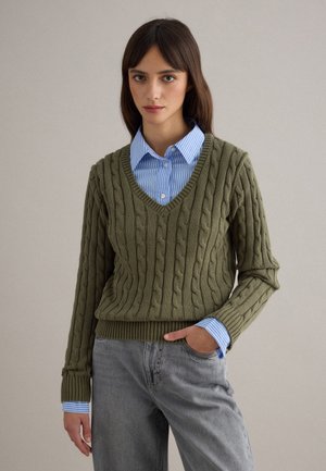 AZURE IN REGULAR FIT WITH CABLE KNIT DESIGN - Maglione - flag green