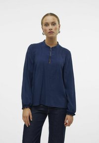 Vero Moda Bluse - navy blazer