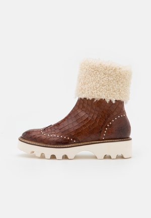 Snowboots  - brown