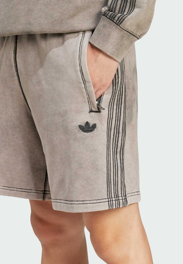 PREMIUM ESSENTIALS RETRO WASHED  - Tracksuit bottoms3