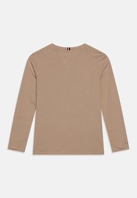 Tommy Hilfiger ESSENTIAL TEE UNISEX - Langarmshirt - merino