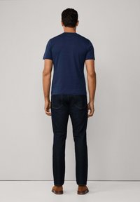 Hackett London Základné tričko - ink blue