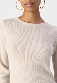 Modström HIROKI O NECK - Maglione - summer sand
