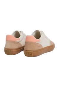 Pepe Jeans TRAVIS RETRO  - Matalavartiset tennarit - chalk white