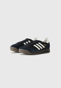 adidas Originals UNISEX - Sportbačiai - core black/off white/cargo brown