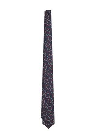 Corbata azul marina hecha de una tela suave que presenta un patrón geométrico de hexágonos con contornos en blanco y rojo. Forma estrecha y elegante con punta afilada.
