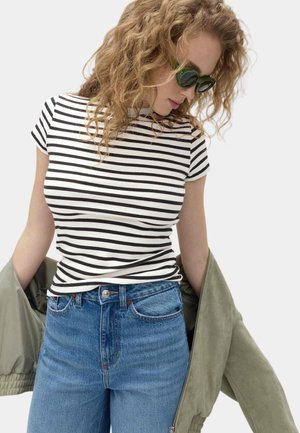 Marks & Spencer, Basic T-shirt - black mix