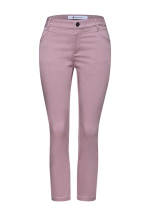 Pantalon slim fit mauve clair avec poches avant, passants pour ceinture, fermeture à glissière et bouton noir, présenté sur fond blanc.