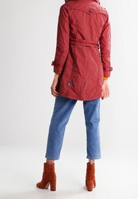 khujo Parka - red