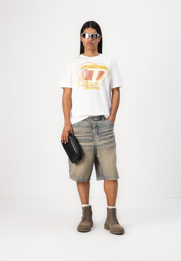 LIVERY - Denim shorts - 013