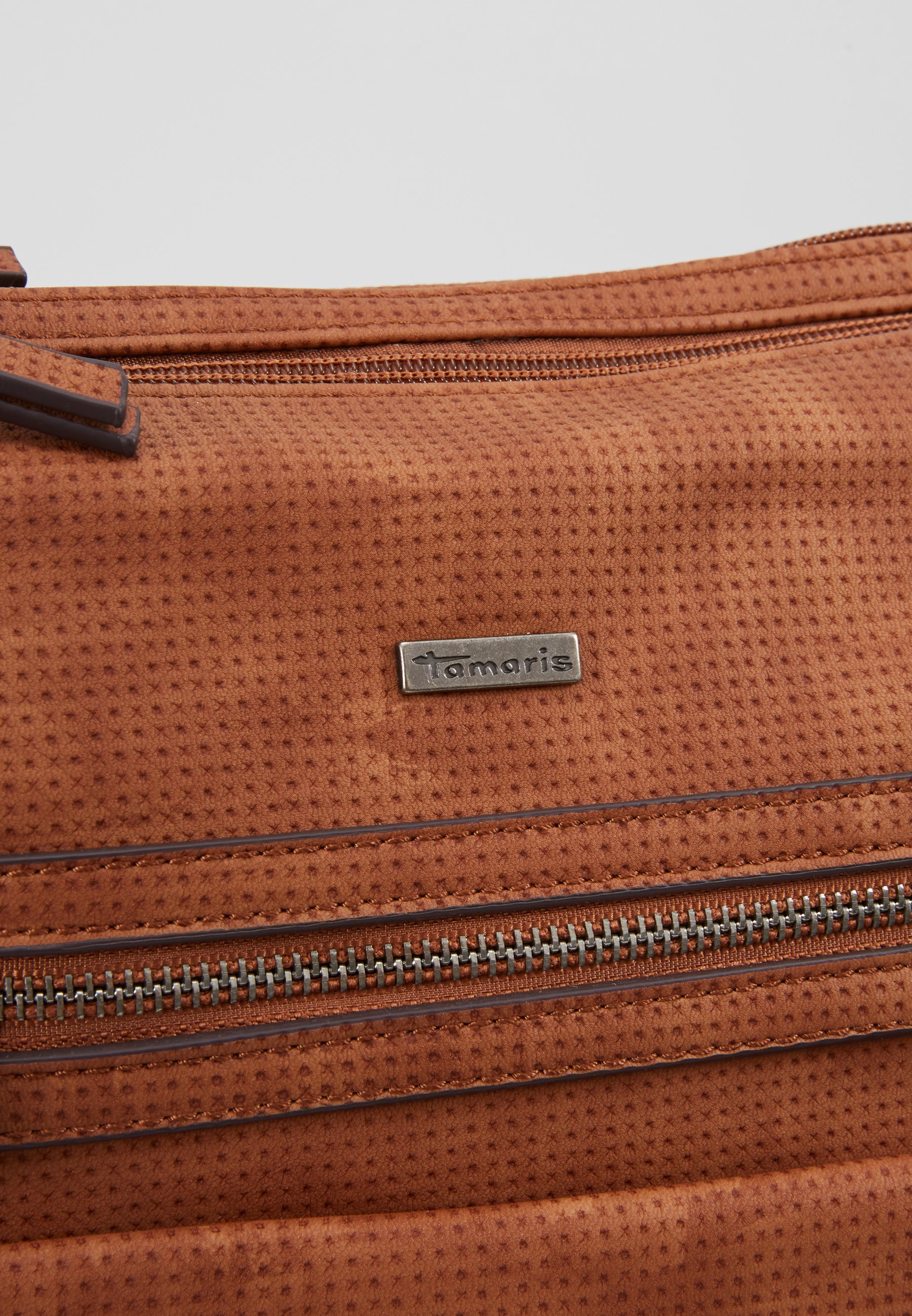 Tamaris ADRIANA HOBO BAG Skulderveske cognac Zalando.no Tamaris ADRIANA HOBO BAG Skulderveske cognac Zalando.no