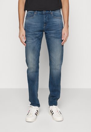 ESSENTIALS RALSTON REGULAR SLIM - Jeans slim fit - cloud of smoke