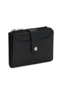 Portafoglio in pelle nera con texture a coccodrillo, chiusura a zip, bottone a pressione e più scomparti per carte. Forma rettangolare compatta con cuciture a contrasto.