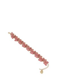 Bracciale a forma di fiore rosa realizzato in componenti metallici, con una finitura dorata e una catena regolabile con un ciondolo a forma di cuore.
