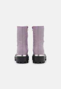 Jeffrey Campbell Botki na platformie