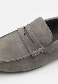 Pier One Obuća za navlačenje - grey