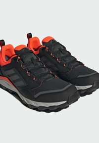 Adidas Terrex TRACEROCKER 2 GORE-TEX TRAIL RUNNING SHOES - Chaussures de running - core black   grey five   grey six