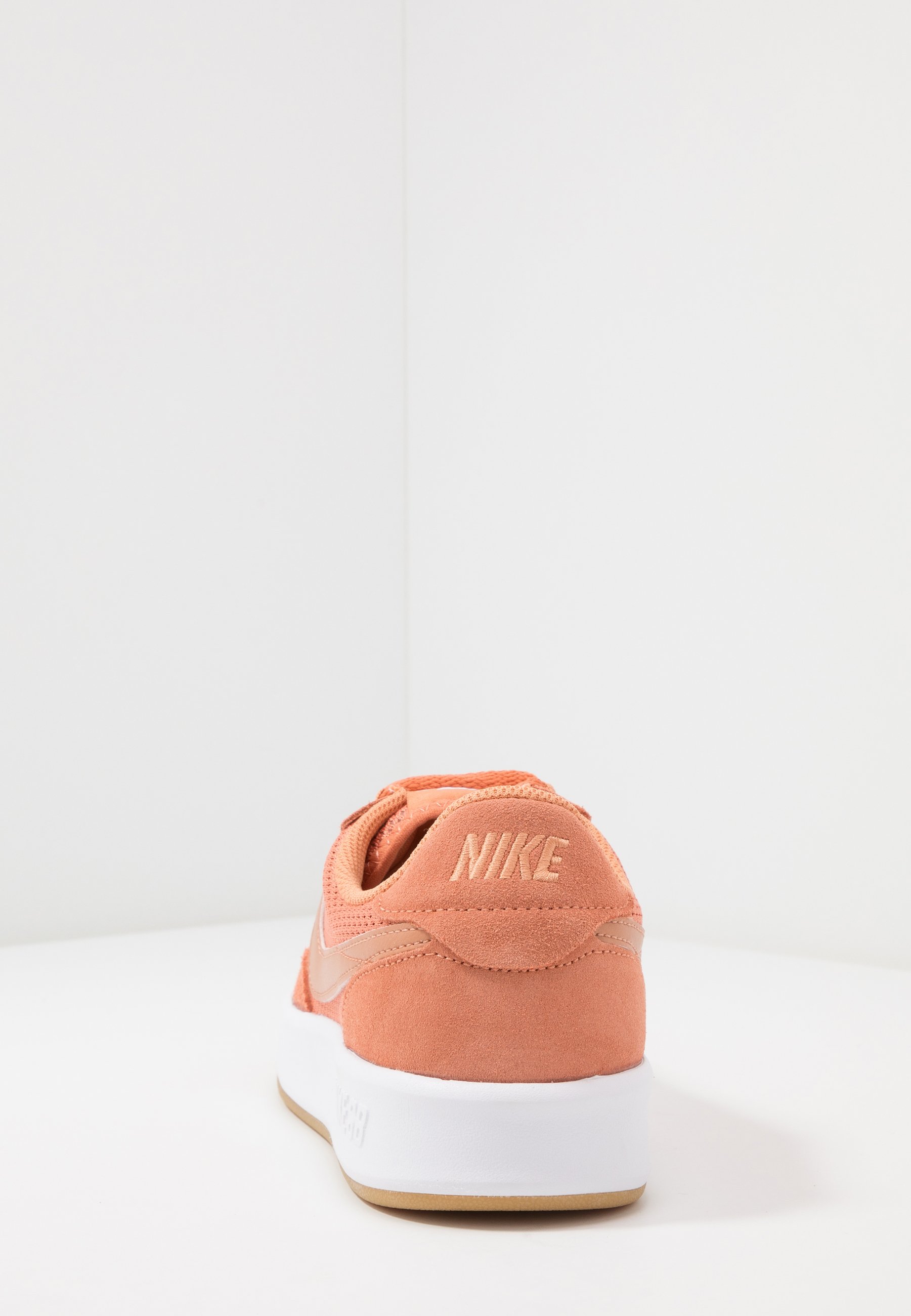 nike sb adversary zalando