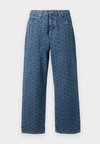 THEO SPELL-OUT LOGO LOOSE JEANS - Vrećaste traperice - denim medium
