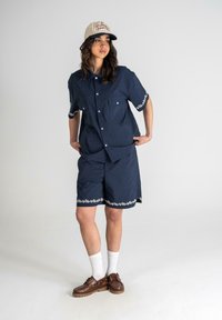 Thumbnail Image 6